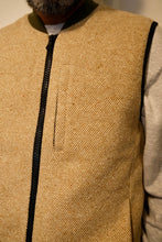 Load image into Gallery viewer, Goose waistcoat Muggia BEIGE
