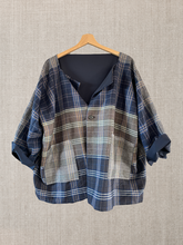 Load image into Gallery viewer, New Castello jkt reversible tartan
