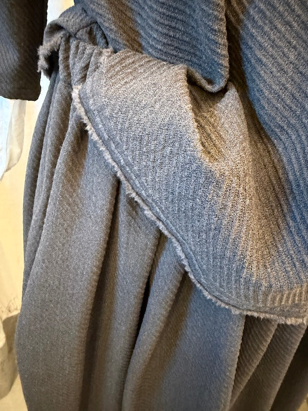 Skirt 45 + Shirt Health grey wool