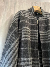 Load image into Gallery viewer, Coat Certosa  grey tartan
