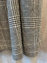 Load image into Gallery viewer, Skirt 45 Galles wool
