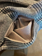 Load image into Gallery viewer, Skirt 45 Galles wool
