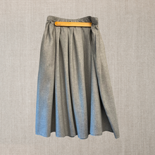 Load image into Gallery viewer, Skirt 45 grey wool
