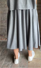 Load image into Gallery viewer, Skirt 45 grey wool
