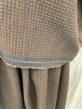 Load image into Gallery viewer, Skirt 45 piquet wool
