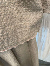 Load image into Gallery viewer, Skirt 45 piquet wool nat
