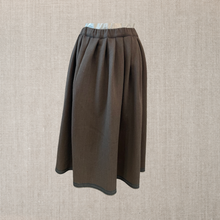 Load image into Gallery viewer, Skirt 45 piquet wool
