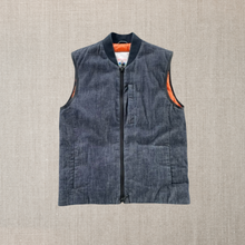 Load image into Gallery viewer, Goose waistcoat Muggia D
