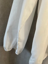 Load image into Gallery viewer, Collarless over shirt
