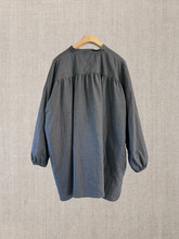 Load image into Gallery viewer, Collarless over shirt grey
