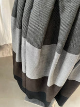 Load image into Gallery viewer, Skirt 45 green stripes
