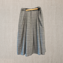 Load image into Gallery viewer, Skirt 45 Galles wool
