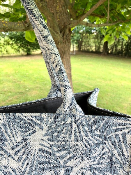Tote Bag -Molvena