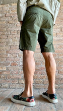 Load image into Gallery viewer, Shorts Cotton Ravenna green
